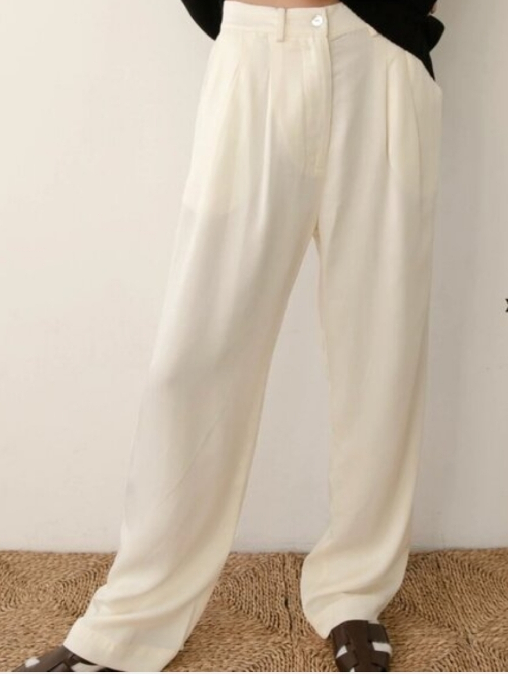 NWOT DONNI The Pleated Trouser Size Small Elastic Waist Wide Leg